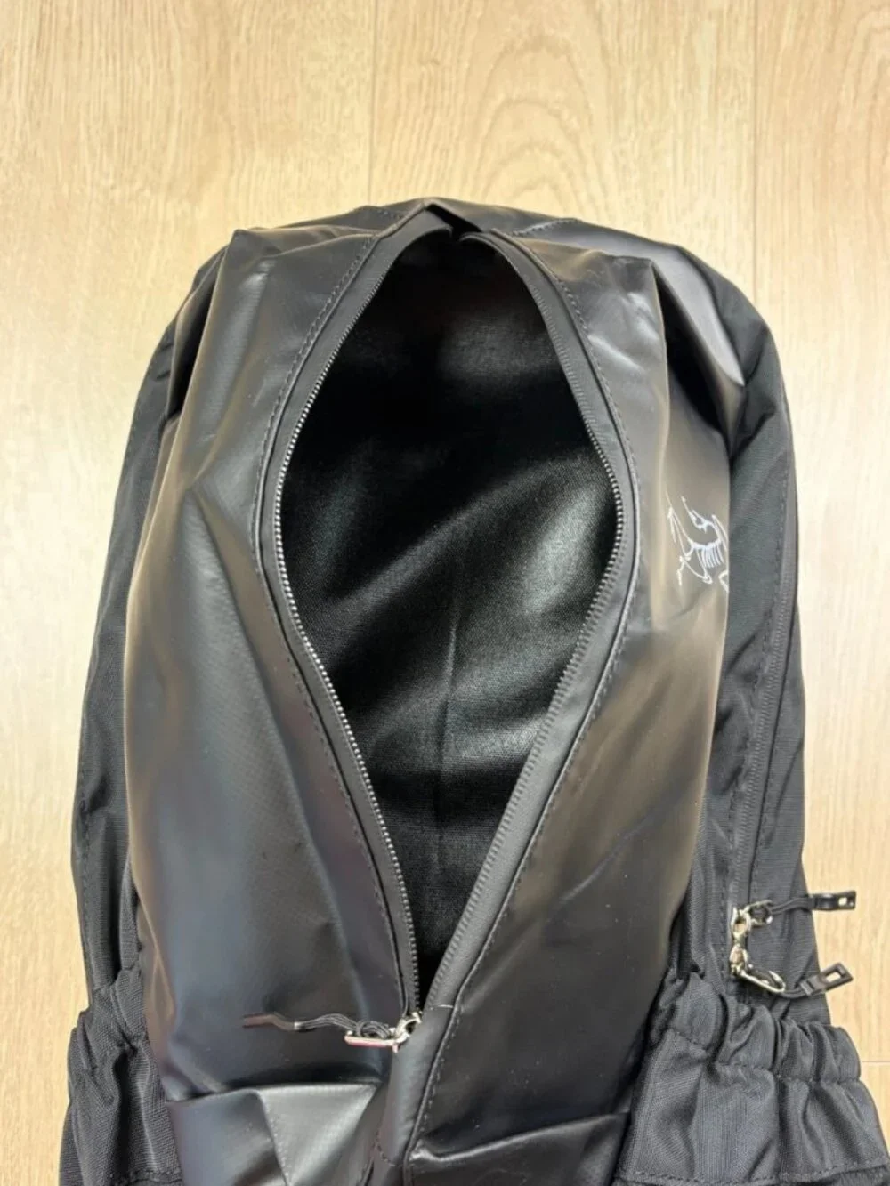 Arc'teryx Arro 22 GORE-TEX Backpack Black